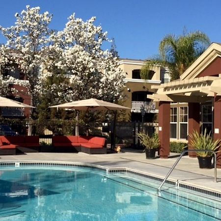 Global Luxury Suites In Cupertino Exterior foto
